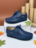 Marchez vers l'élégance et le confort : L'univers Clarks Wallabees !