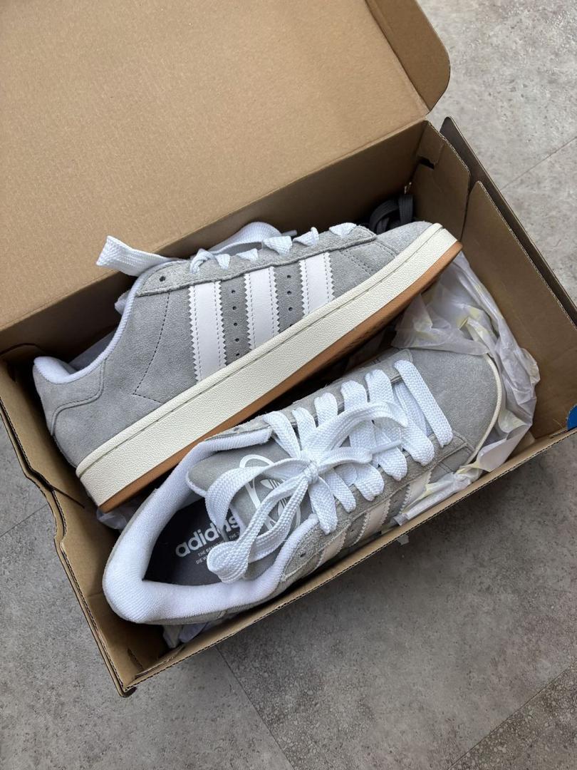 👟 Campus Classics: L'Esprit Retro des Années 2000