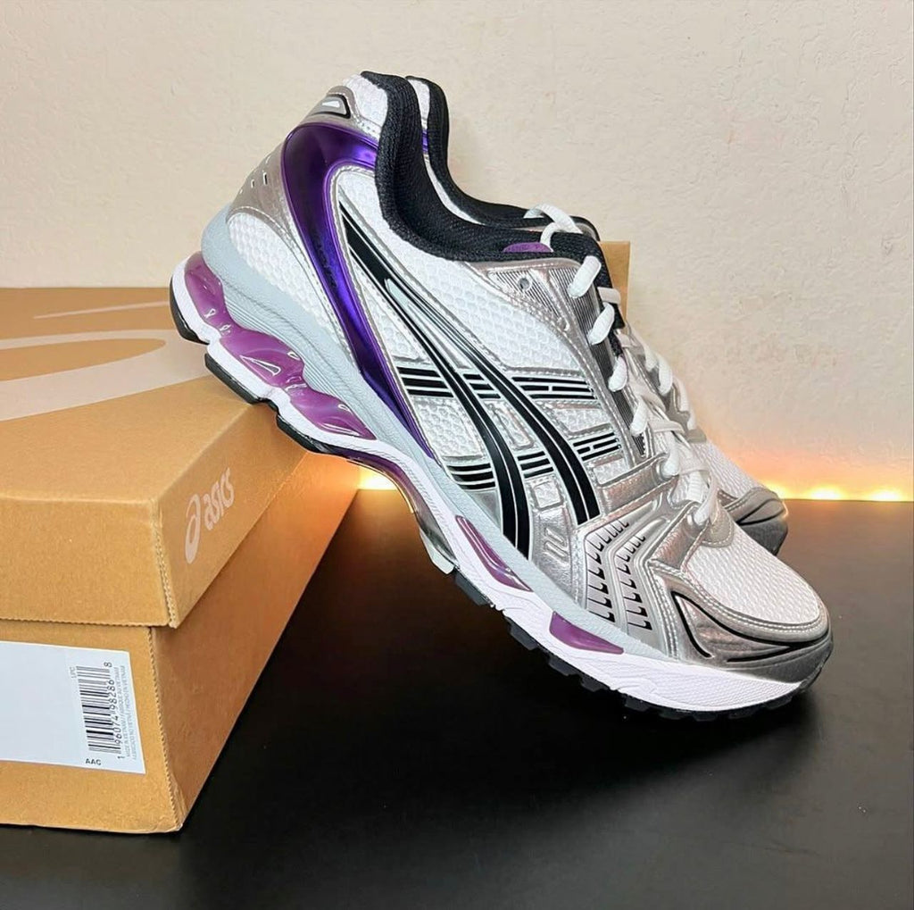 NeoStep Athletics – L'alliance du style vintage et de la performance urbaine.