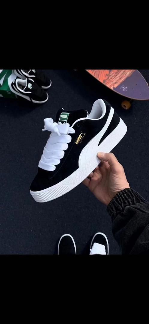 Black & White Classics : La Collection Puma Suede Intemporelle"