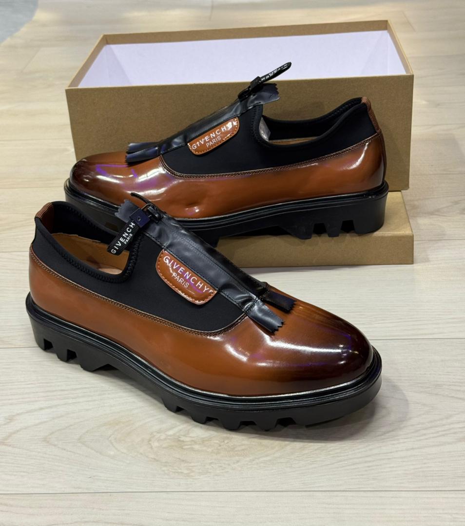 Mocassins Givenchy "City Track" en Cuir Verni & Néoprène