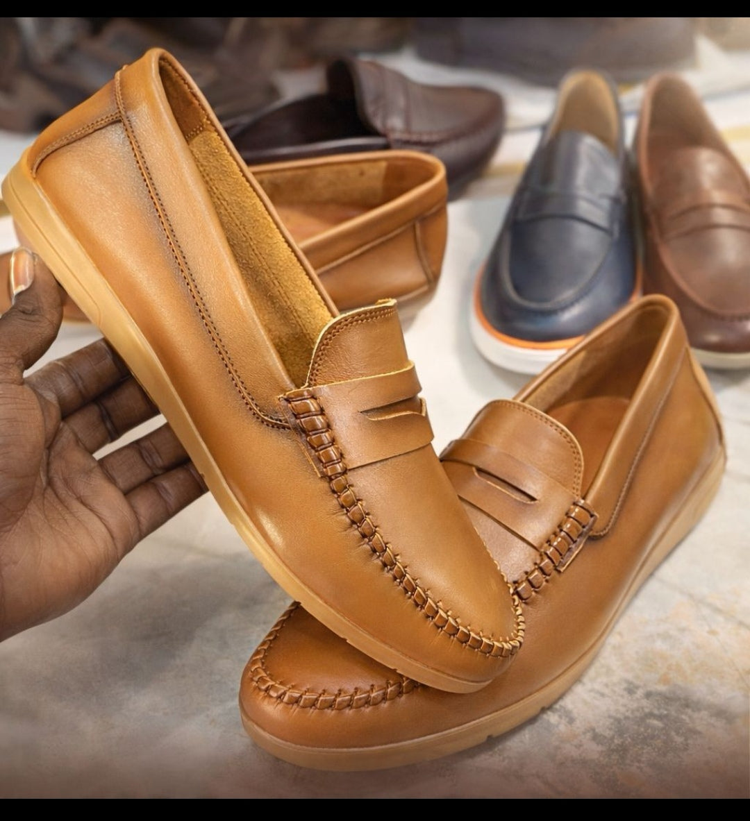 100% Cuir véritable.