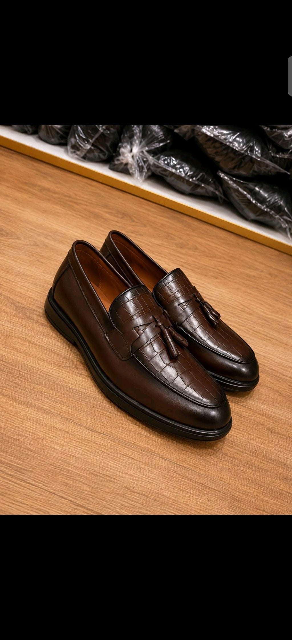 Origine chaussures de matière 100%cuir